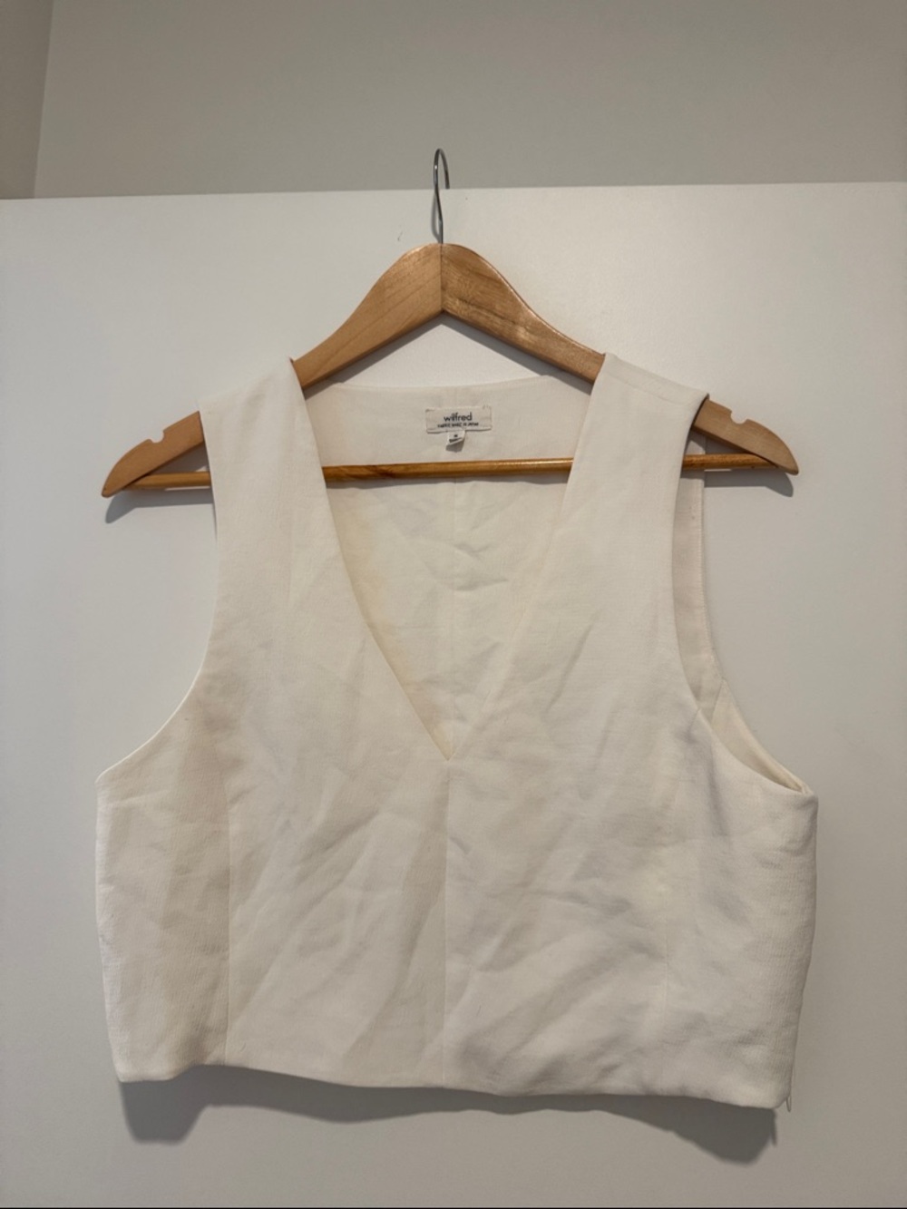 Wilfred Cream V-Neck Cropped Tank Top